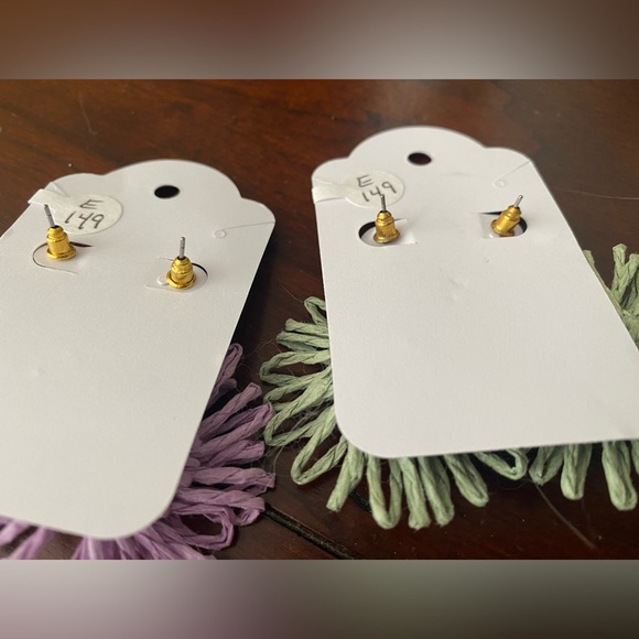 Raffia Paper Floral Daisy Drop Earrings Set Of 2 NEW - Picture 2 of 4